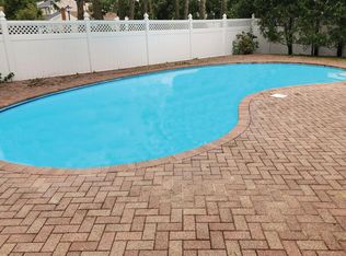 7 Bertlee Drive, Huntington, NY 11746