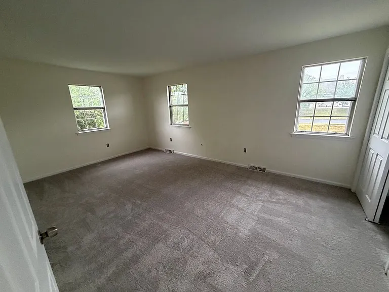 2012 Hale Ct — Photo 19