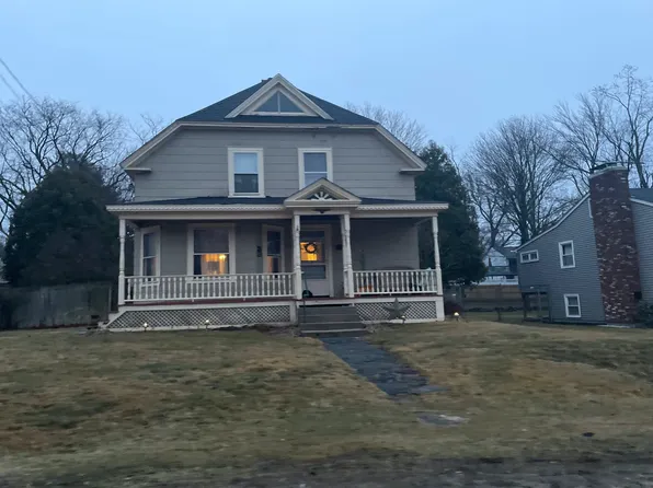 6 Fairview Ave, Derry, NH 03038