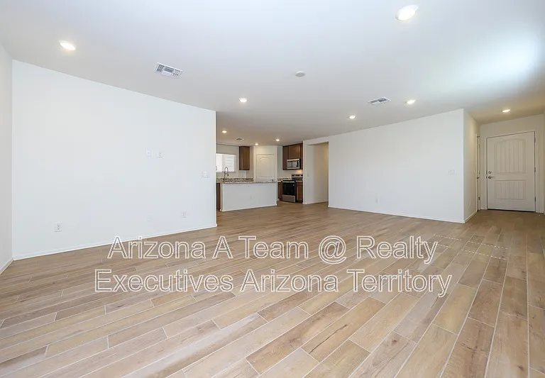 9122 E Red Bluff Ct — Photo 2
