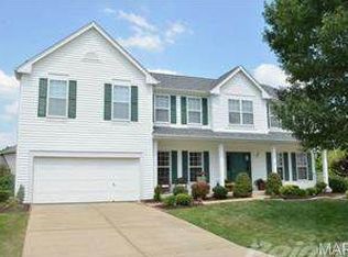 210 Hillsboro Ct, O'Fallon, MO