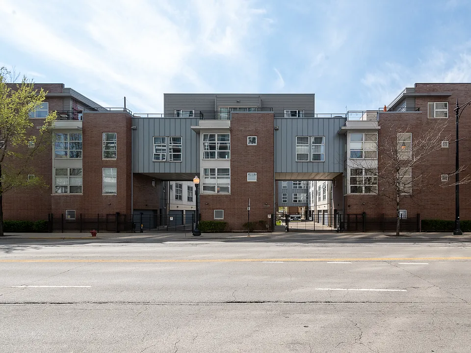 1808 S Michigan Ave #12
