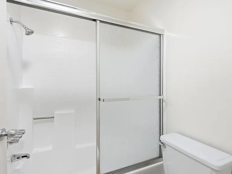 10845 Camarillo St — Photo 15