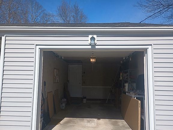 4th image of 10 Veery Rd
