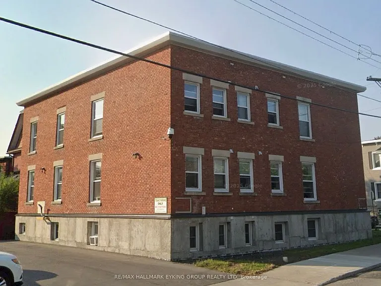 135 Concord St S #3 — Photo 1