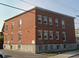 135 Concord St S #3, Ottawa, ON K1S0Z3