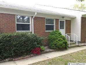 1st image of 6A Hancock Dr