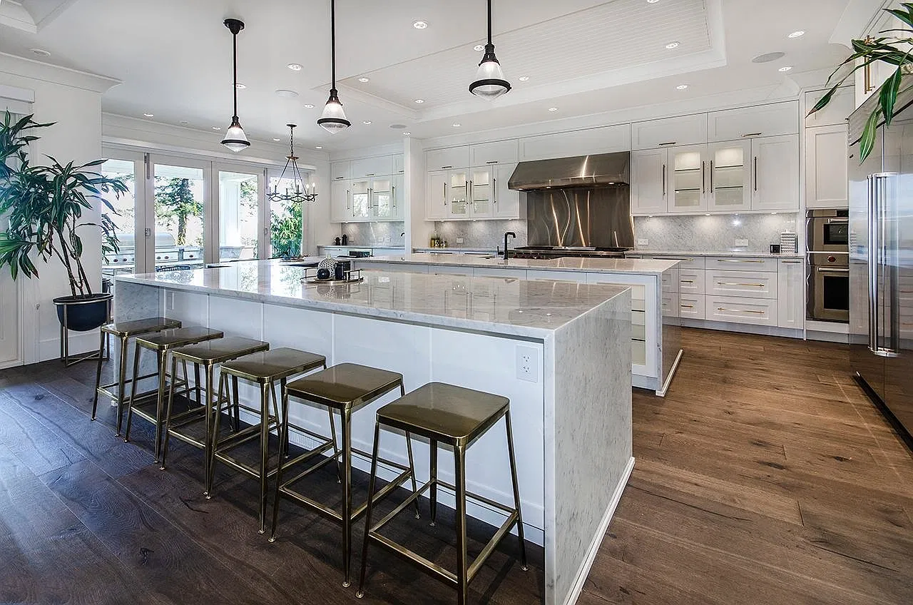 5 bed, 14000 sqft, $20,000 — Photo 4