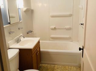 563 Baldwin Ave, Sharon, PA 16146
