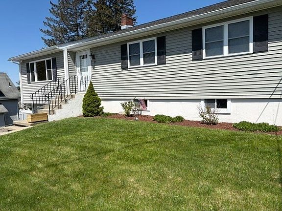 2nd image of 85 Kalmar St