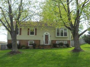 1617 Indian Rock Rd, Roanoke, VA 24014