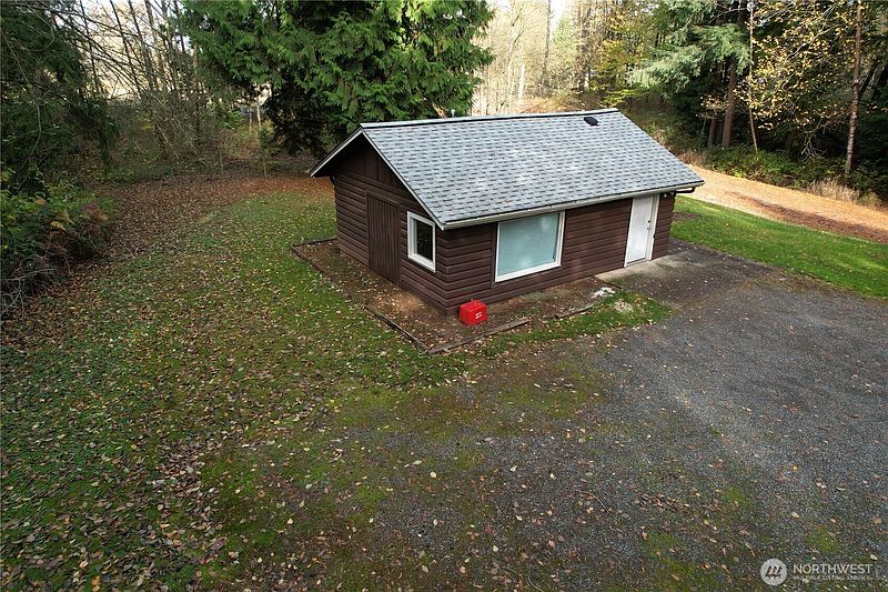 4th image of 8085 Audra Lane