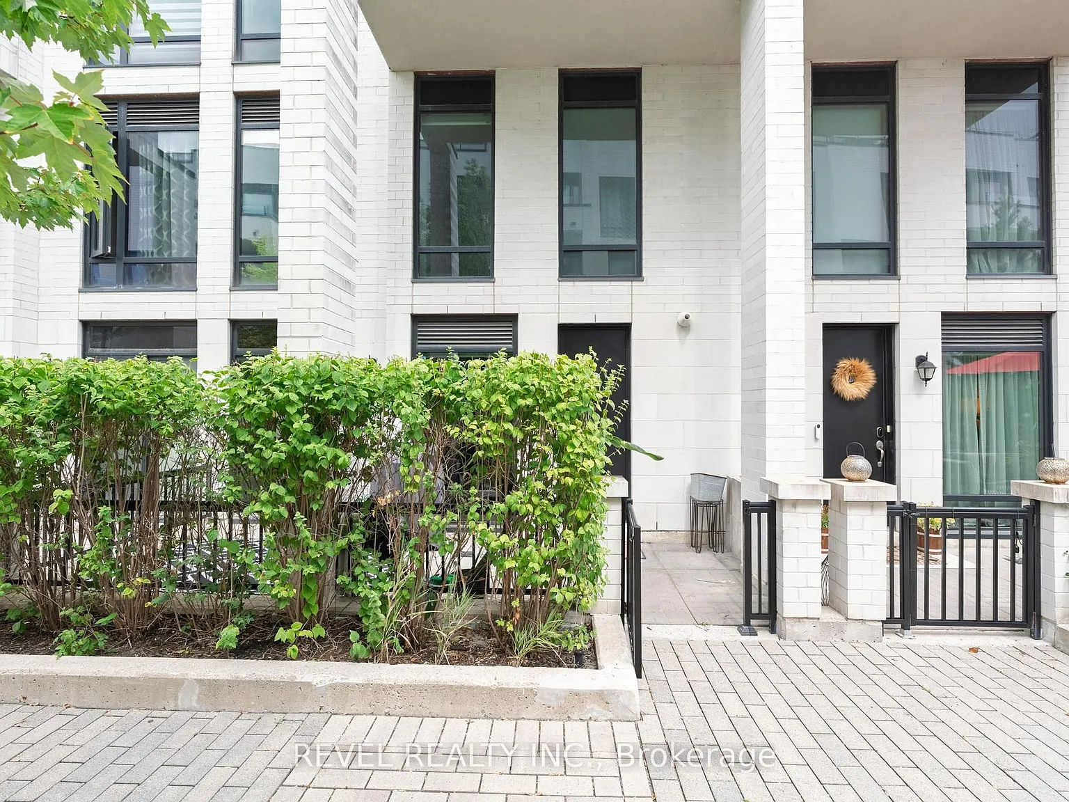 2 bed, $2,850 — Photo 3
