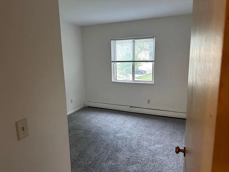 2122 Allen Blvd #6 — Photo 8