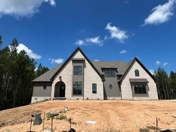 7685 Manderley Dr, Oak Ridge, NC 27310