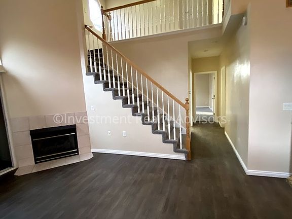 4th image of 2275 E Arbor Ln