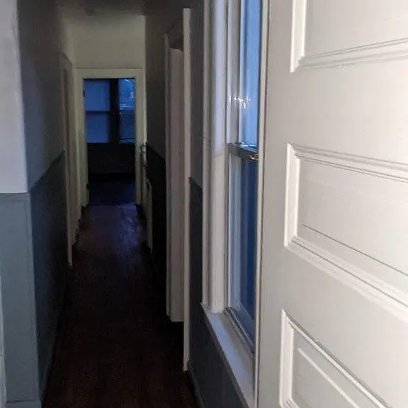 119 W Burke St — Photo 22