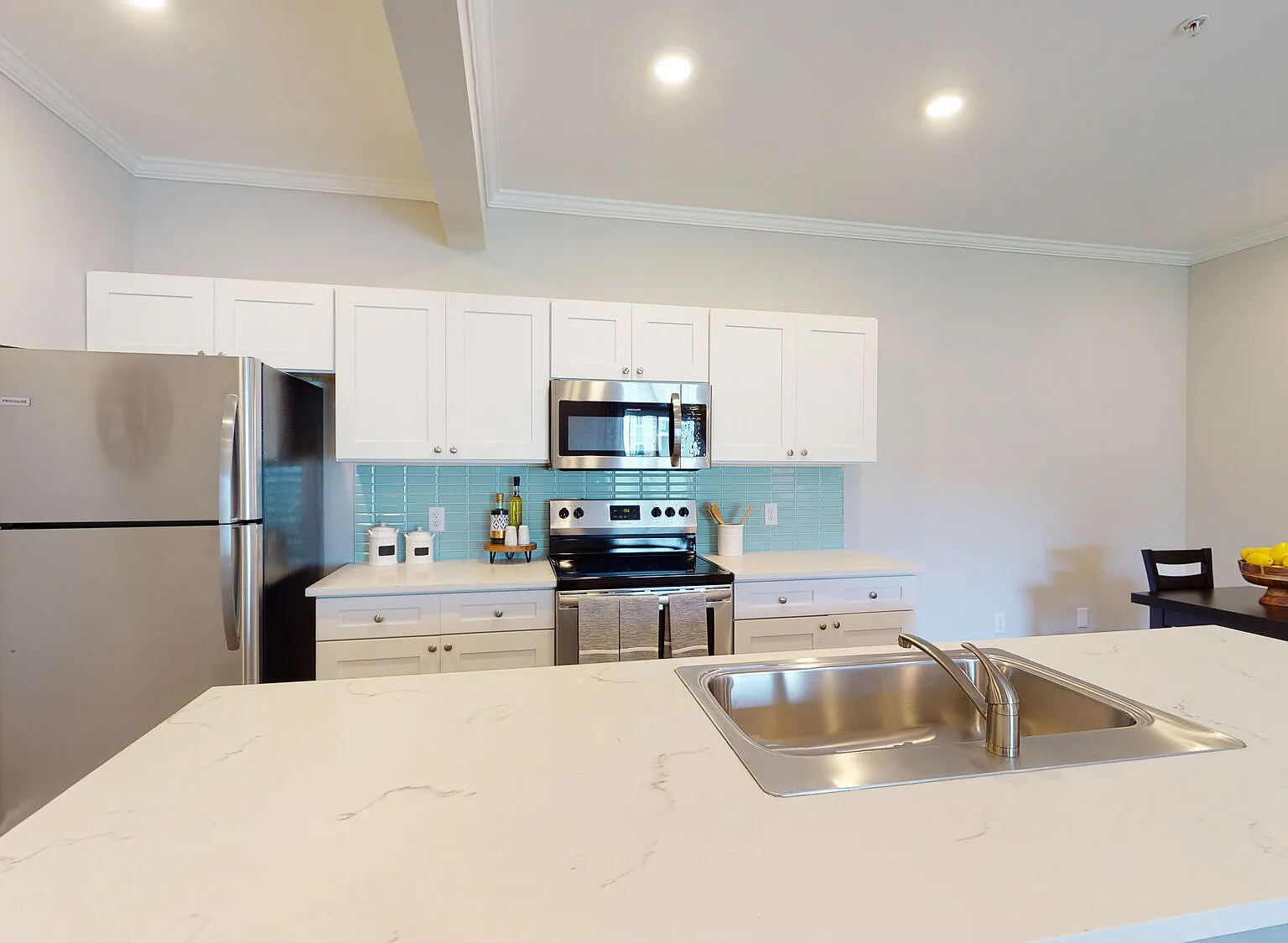 Coastal Club Apartments — Photo 4