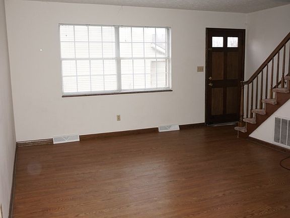 2nd image of 729 Spring St #10