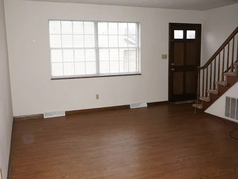 729 Spring St #10 — Photo 2