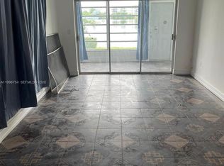285 NE 191st St APT 2901, Miami, FL 33179