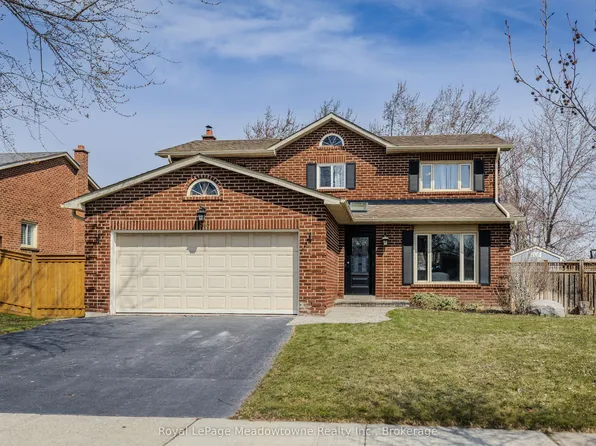 740 Robertson Cres, Milton, ON L9T 4W4