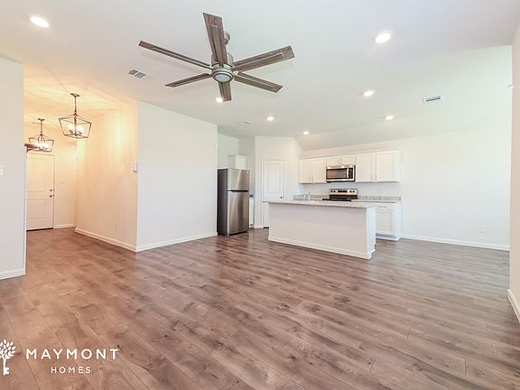 3rd image of 801 Darlington Oak Ave