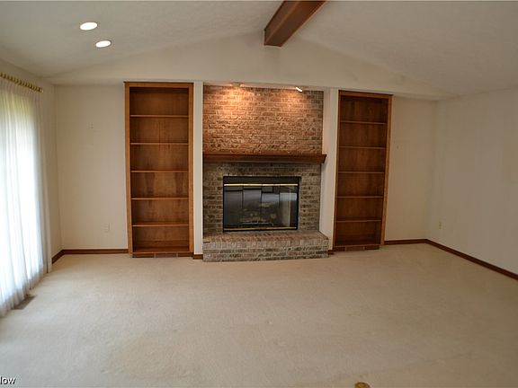 3rd image of 8771 Gatewood Dr