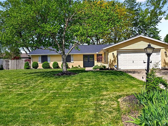 3rd image of 1180 Stillcreek Dr