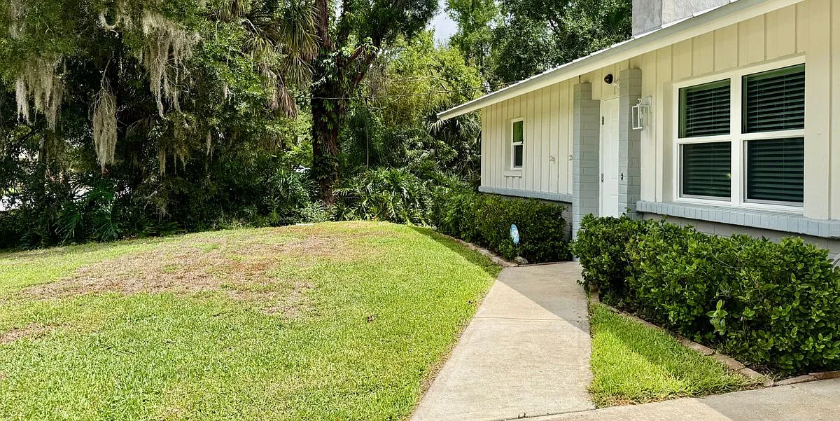 2 bed, 1.0 bath, 1418 sqft, $2,500 — Photo 2
