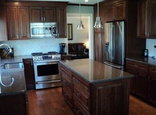 421 Bellevue Ave APT 4D, Newport, RI 02840