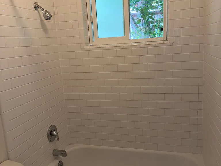 2406 G St — Photo 13