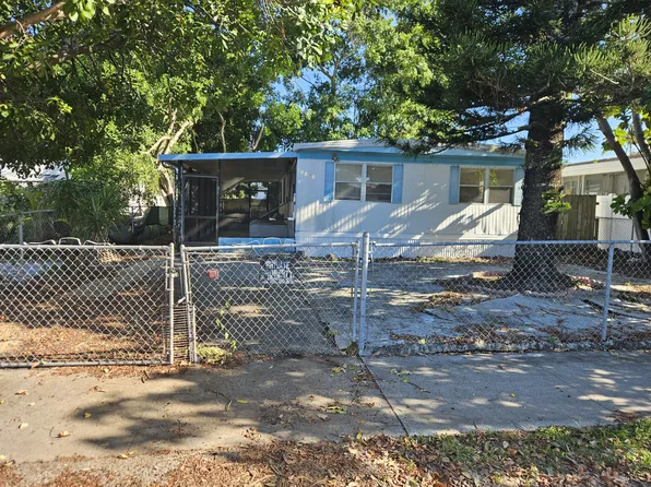 13530 SW 7th Pl, Fort Lauderdale, FL 33325