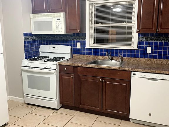 5th image of 252 S 6th Ave #1