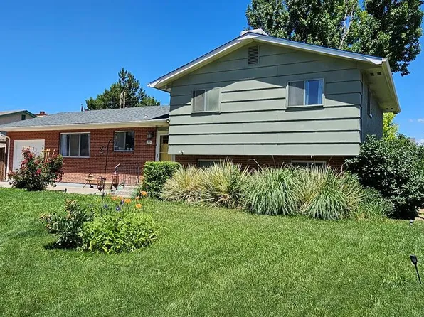 35 Bramblewood Ln, Pueblo, CO 81005