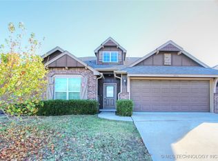 3856 W 105th Pl S, Jenks, OK 74037