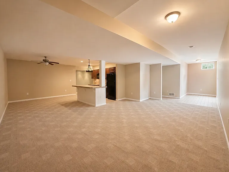 17 Shelly Dr — Photo 5