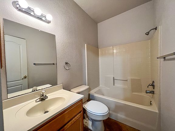 5th image of 1080 Rainbow Dr Unit 3