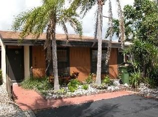 2340 Allamanda Ct, Pembroke Pines, FL 33026