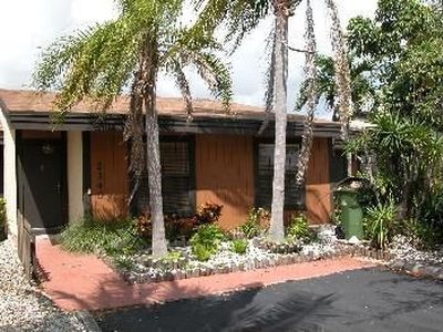 2340 Allamanda Ct, Pembroke Pines, FL, 33026