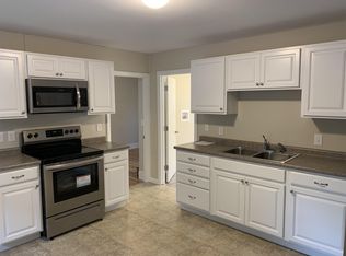 242 Walnut St #1, Manchester, NH 03104