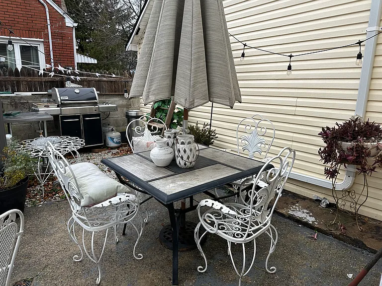 270 N One Street Ave — Photo 48