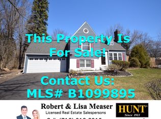 3 Lehn Springs Dr, Williamsville, NY 14221