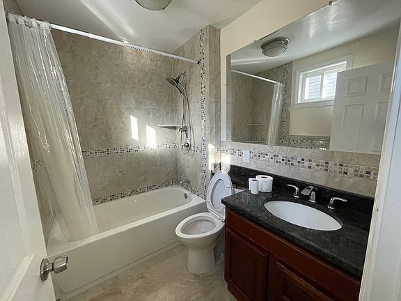 5th image of 7 Florence St #1