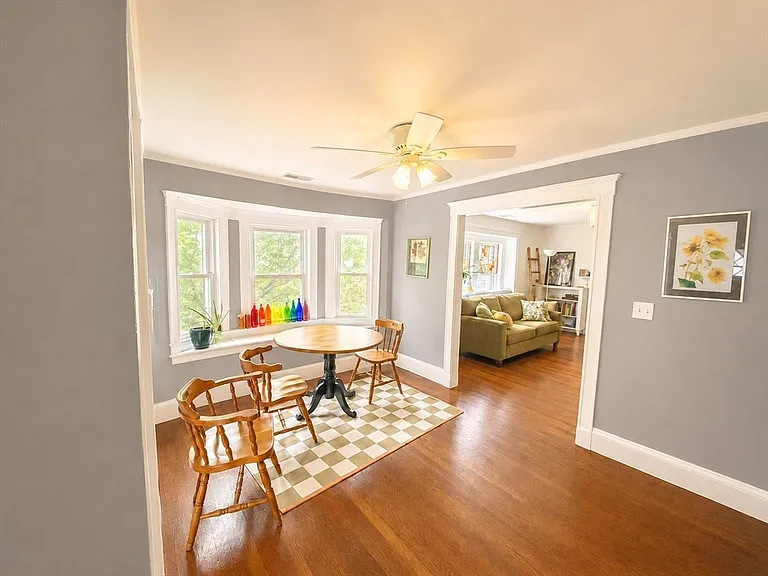 59 Rowe St #2 — Photo 4