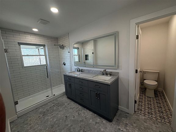 5th image of 103 S Plymouth Rd