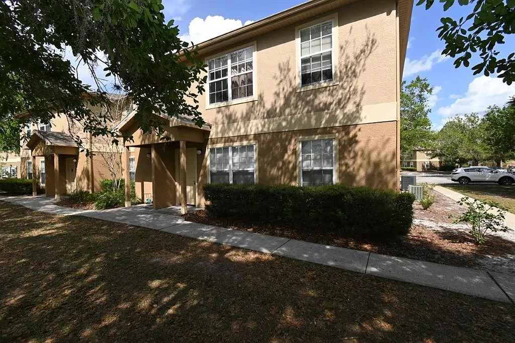 Building Photo - 36009 Deer Creek Dr #104