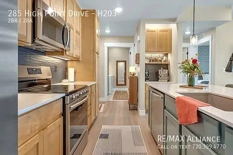 285 High Point Dr #H-203 — Photo 11