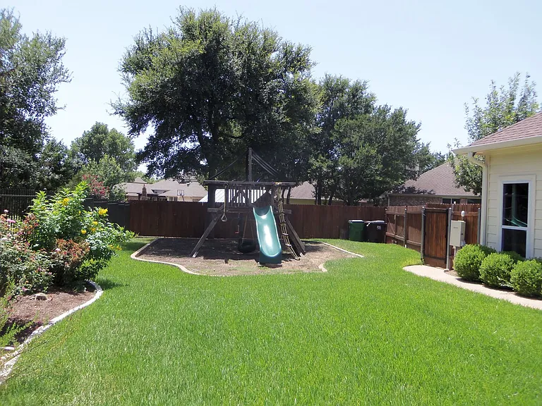 3909 Mitchell Cv — Photo 28