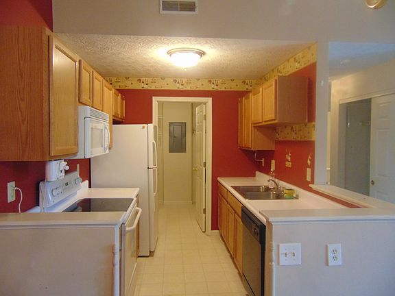 2nd image of 130 Pine Lake Dr APT 8